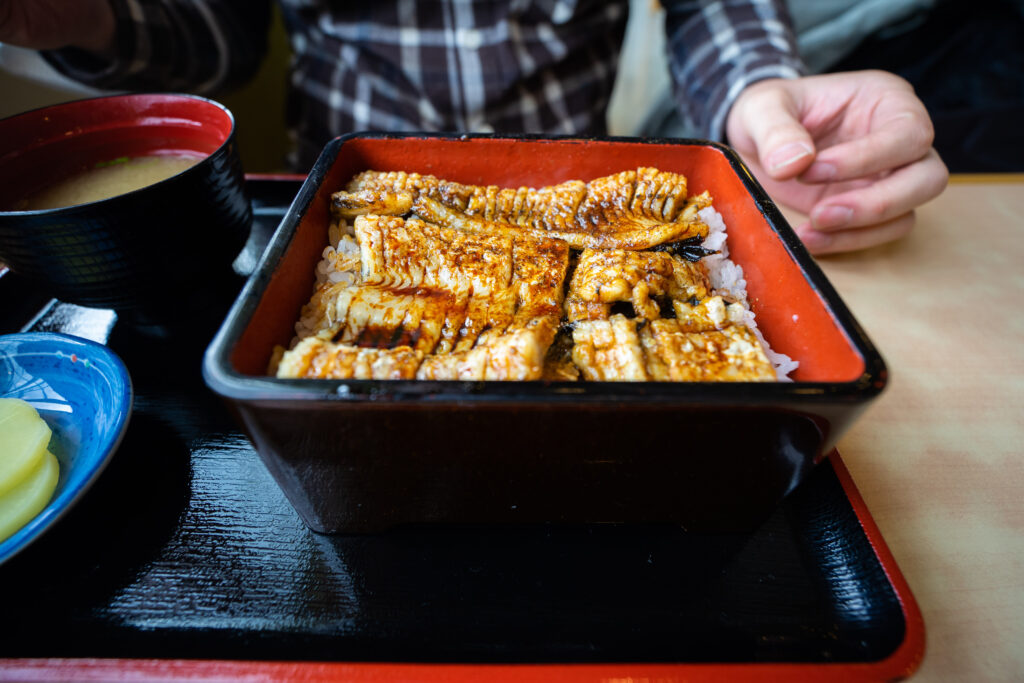 知床食堂　黒ハモ丼