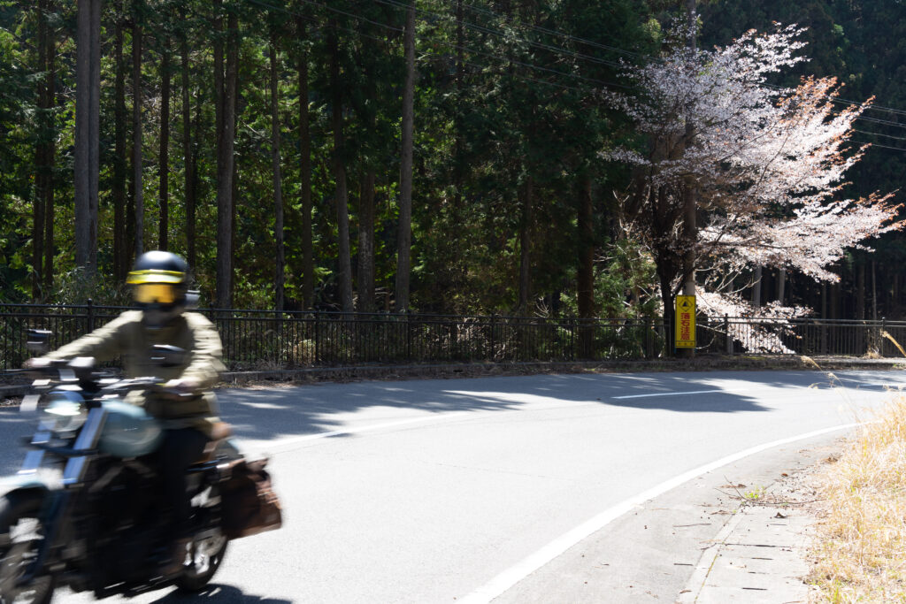 奈良県道28号線　吉野室生針線　室生寺へ向かう道