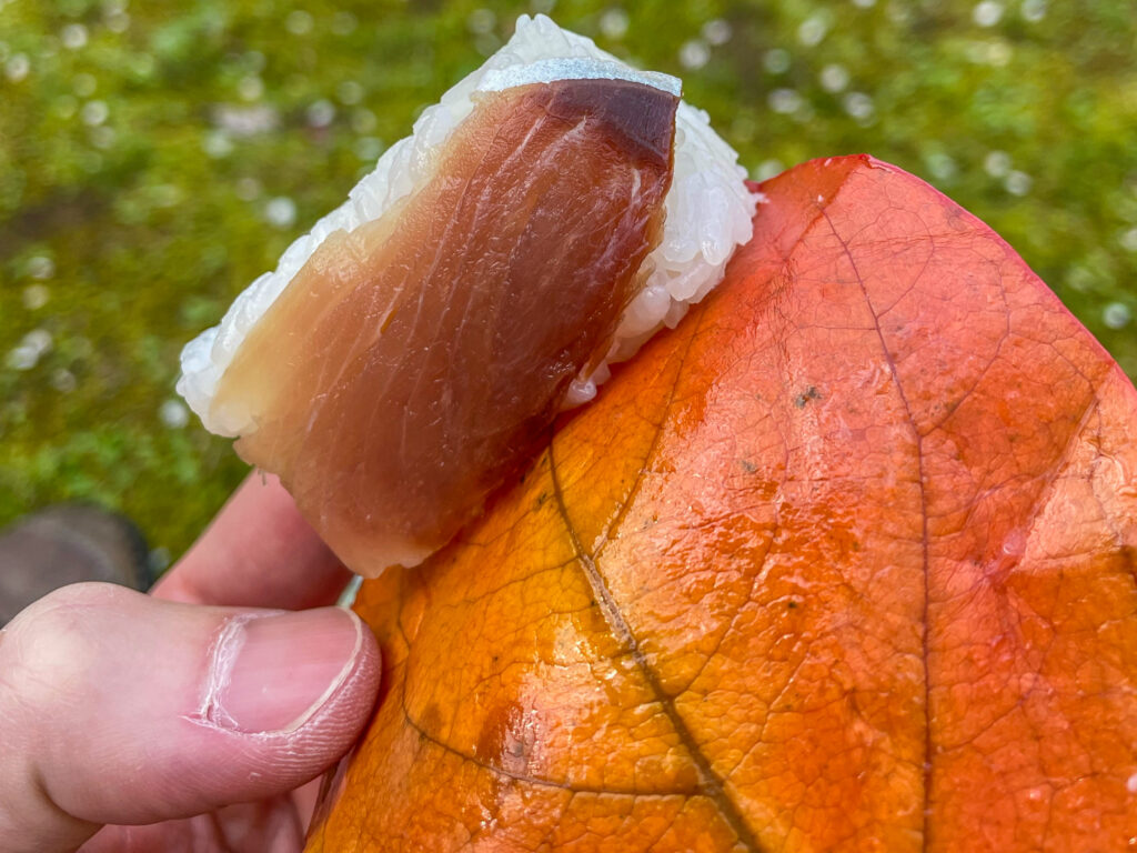 大滝茶屋　鯖の柿の葉寿司