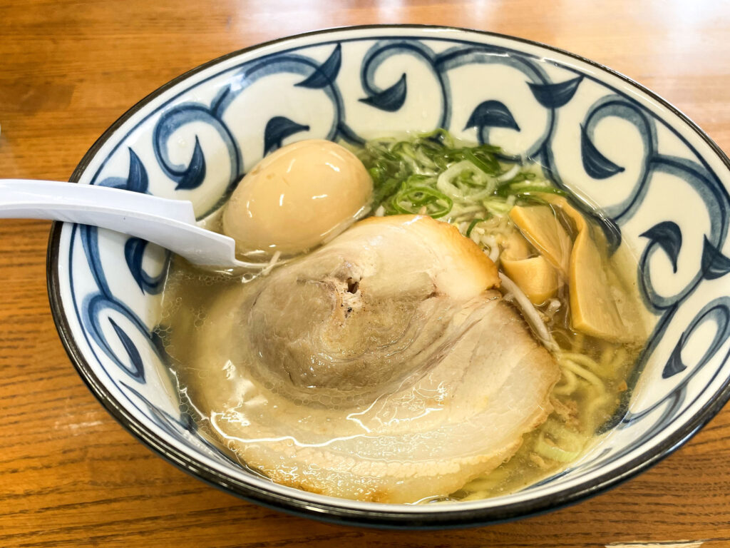 ラーメン悟空　牛骨塩ラーメン