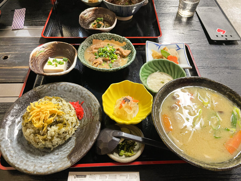 阿蘇料理 ひめ路の高菜めし定食 1,650円